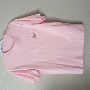 Vineyard vines tee
